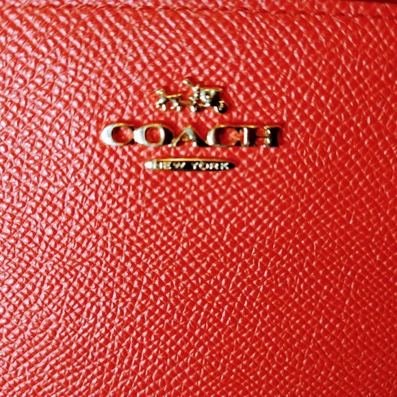 Coach Red Wristlet with Removable Matching Pouch - Picture 4 of 15